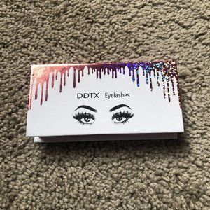 DDTX Mink Fur Eyelashes New Old Stock 1 Pair Black C014